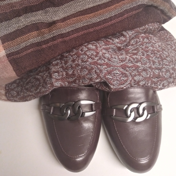 Easy Spirit NWOT loafers w Bonus wrap/ scarf! - Picture 5 of 16